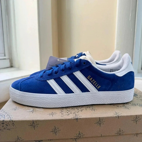 NWT Adidas Gazelle ADV Sneakers Womens 6.5 Royal Blue Cloud White - Picture 9 of 11